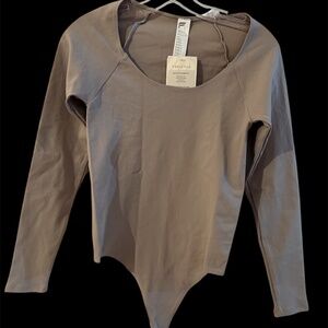 NWT Fabletics Mindy SculptKnit Long Sleeve Bodysuit